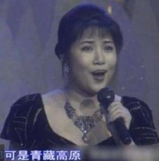55岁的李娜:从“歌坛天后”到“削发为尼”,她经历了啥?