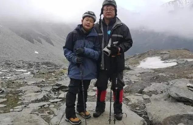 13岁神童“裸跑弟”简历曝光：被父母“快进”的人生，有多可怕？