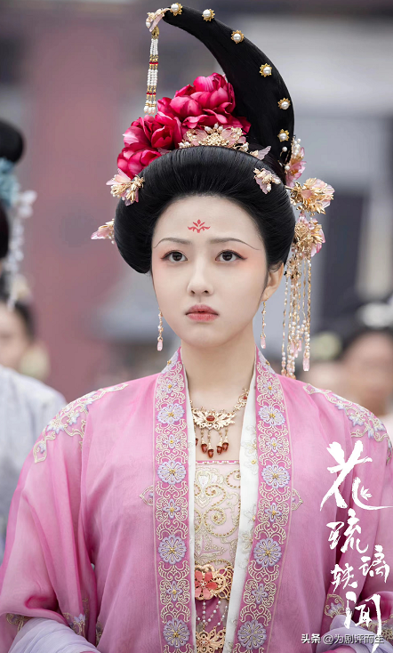 《花琉璃》中的4位高光配角，看着脸熟，你未必能说出演员的名字