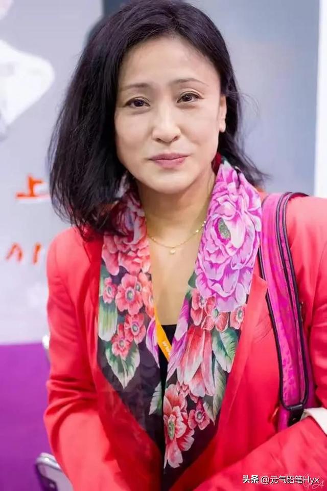 大岛由加利：从武打女星到港片传奇，她的打女之路究竟有多拼？