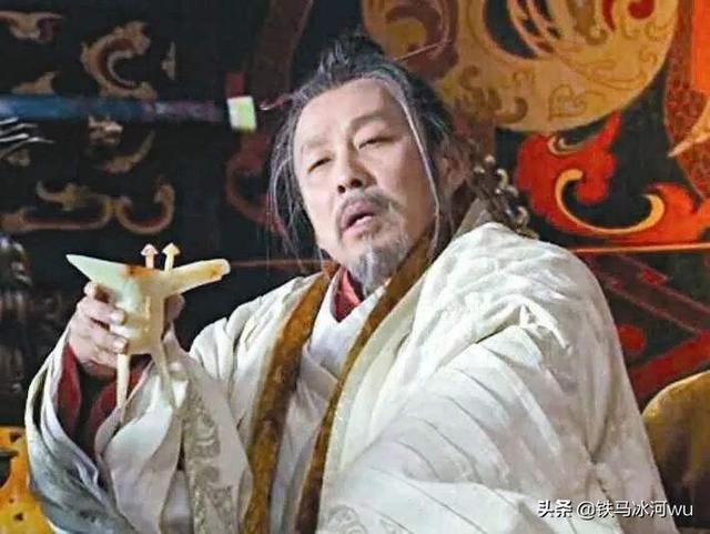 流氓出身、没有文化的布衣刘邦，凭啥能战胜不可一世的贵族项羽？