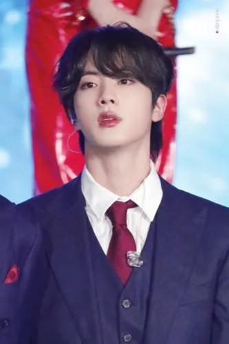 诚邀各位来欣赏“世首雕”金硕珍的美貌