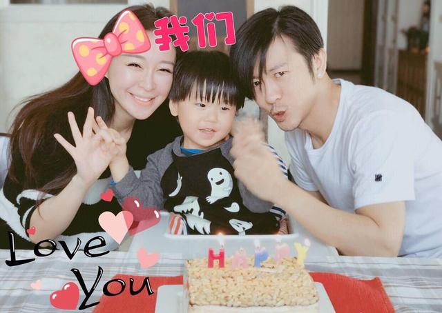 干妈是知名导演，14岁就谈恋爱，颜值高却不红，已低调生子