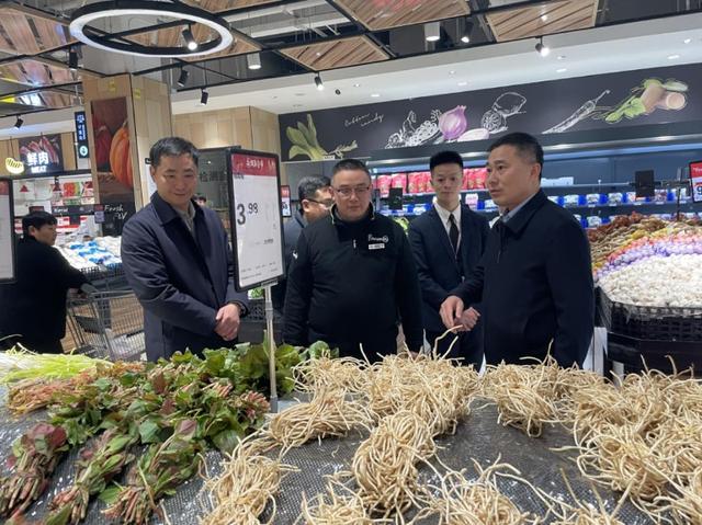 市委常委、副市长马旭东调研督导商贸流通领域安全生产、市场保供和食品安全工作