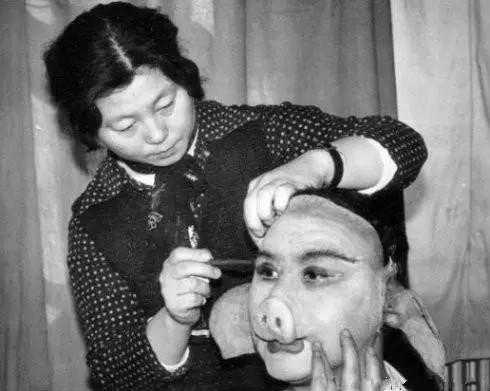 “猪八戒”马德华：现实中娶美女妻子，婚后恩爱54年零绯闻