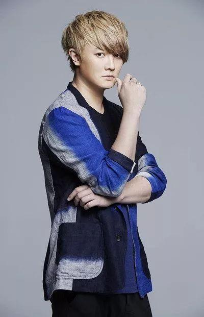 被退团后，飞儿乐队主唱Faye承认与男友分手，网友直呼心疼