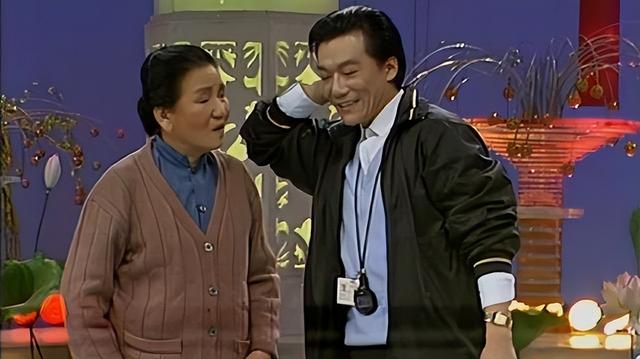 又逢一年新春时，才突然想起：这些春晚的老面孔已经永远地离开了