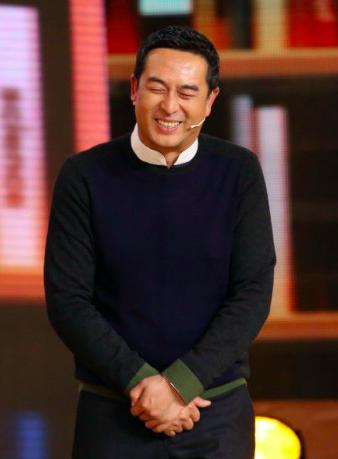 驼个背，抖个肩！张嘉译重新定义了什么叫萌大叔、什么叫真土豪