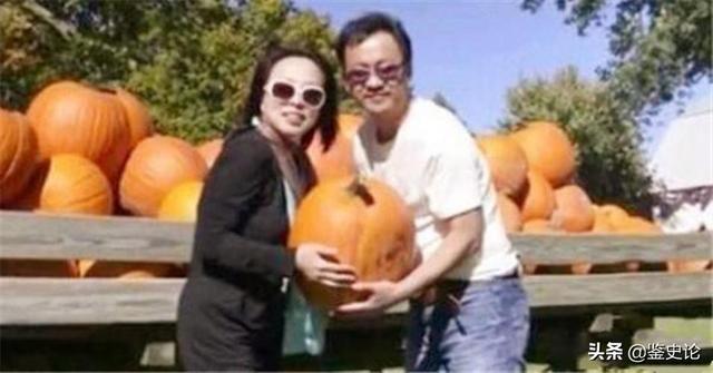 2010年，46岁女老板嫁给27岁男下属，50岁生下3胞胎，后来怎样了