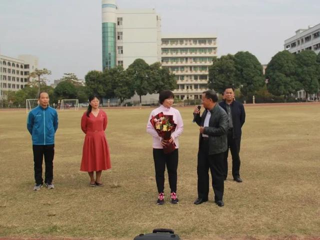“亚洲女飞人”田玉梅回玉林啦！她去了这个地方