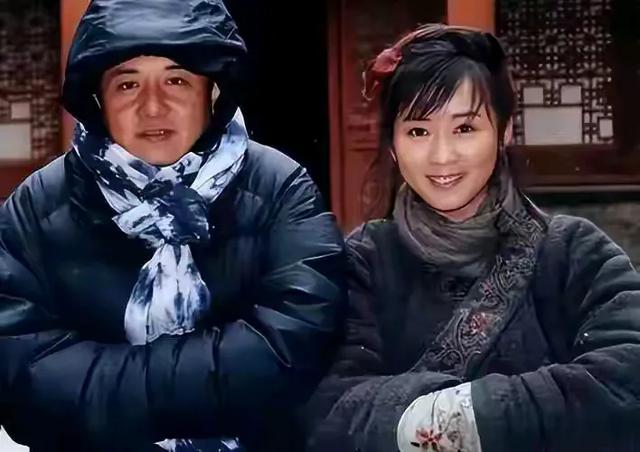 她被前夫一巴掌扇到离婚！二婚嫁世界冠军，如今54岁生活幸福