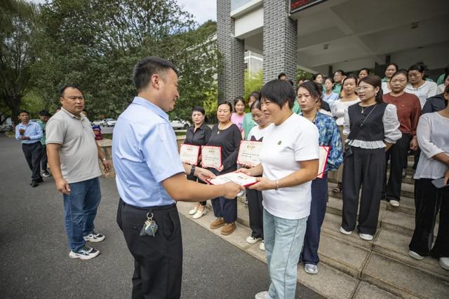 非遗走进重渡沟景区：指尖有绝技，以面塑万物