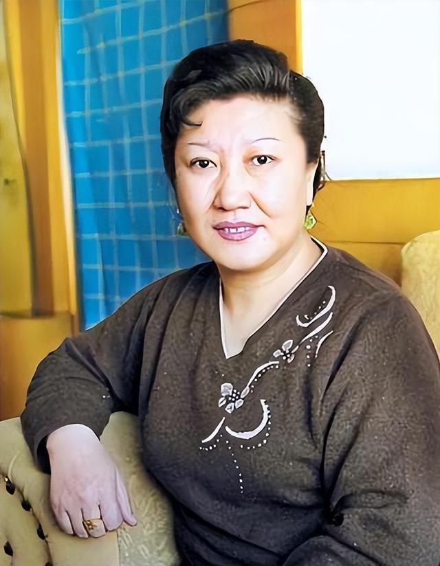 又逢一年新春时，才突然想起：这些春晚的老面孔已经永远地离开了