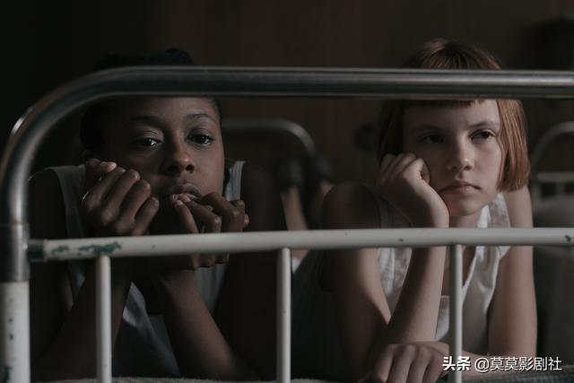 独自看见最美的风景,孤单而灿烂——《女王的棋局》