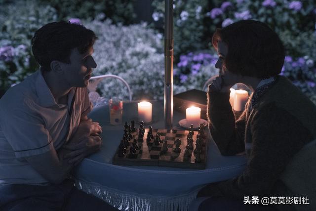 独自看见最美的风景,孤单而灿烂——《女王的棋局》