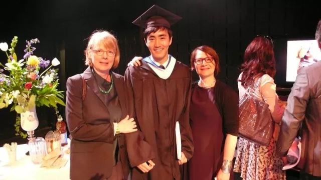 杨玏:父亲是杨立新,十几年不温不火,今却因私生活,频上热搜