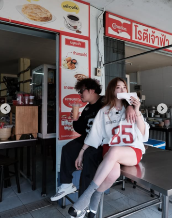 依依❤纳豆「激短裤拍婚纱」穿超辣！泰国解放铅笔腿被看光：还可以吗