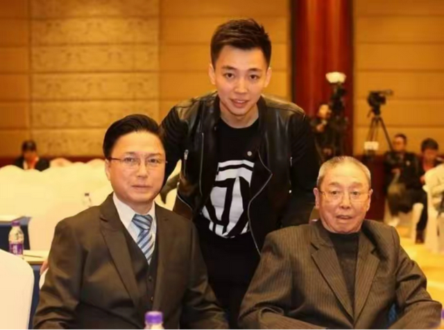 京剧名家阎桂祥，苦恋10年与谭孝曾生死相依，儿子也是京剧名家