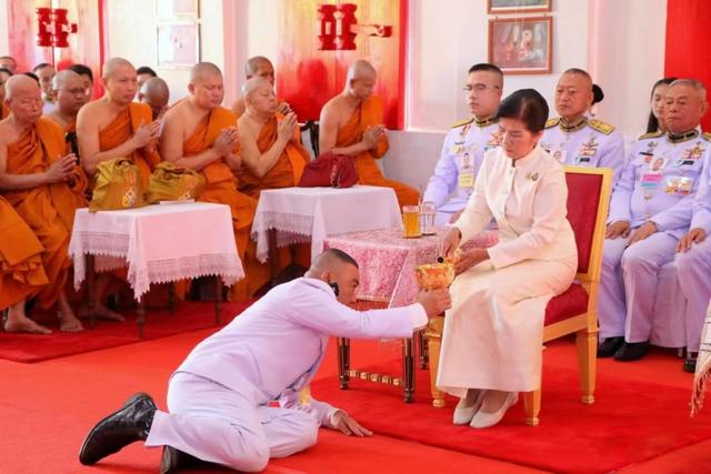 诗妮娜化身“熹妃”回宫，泰王恩宠升级，其母被封“诰命夫人”