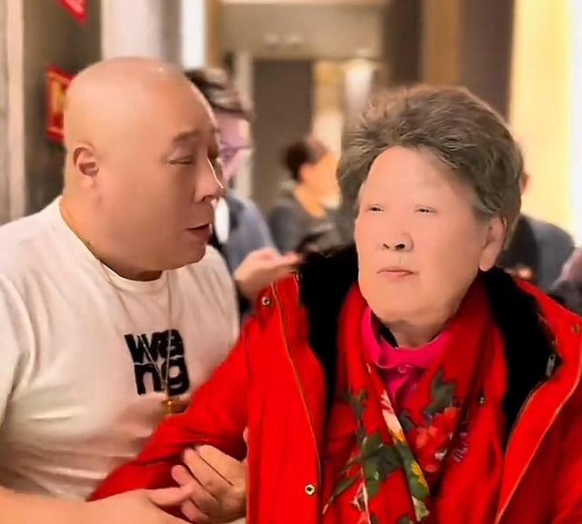 北京宝哥强大朋友圈曝光！90岁陶玉玲作陪，桑兰现身赵小锐也在