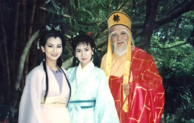《新白娘子传奇》：小青全名叫什么？作者曾经写过，太有文化了