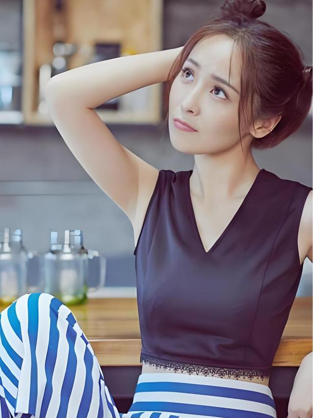 一夜成名的谋女郎”李曼，为何17年后仍被贴上“不温不火”标签？