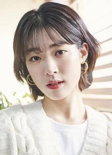 她是韩版渡边美波,与宋仲基演激情戏,是池昌旭的最新荧幕cp。