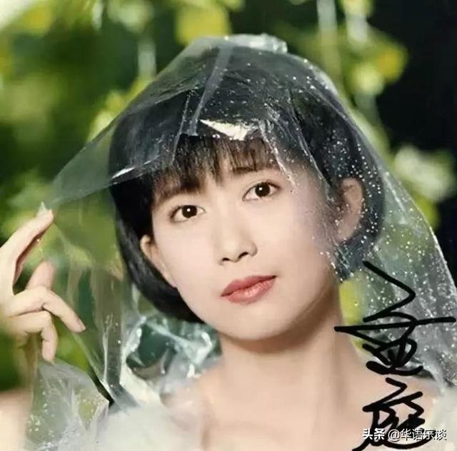 不止《踏浪》，这些耳熟能详的经典歌曲，你可能都不知道原唱是谁