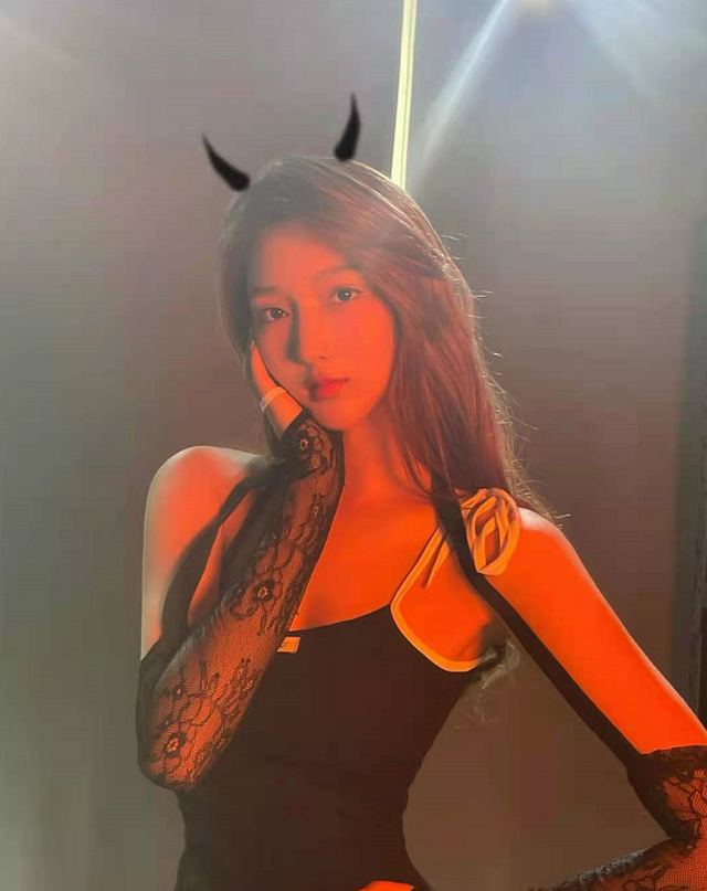 还记得1年前因为私生活混乱被抓的吴亦凡吗?要坐牢了