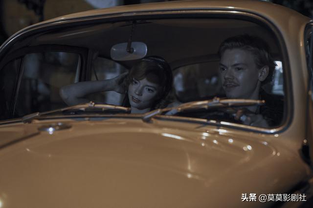 独自看见最美的风景,孤单而灿烂——《女王的棋局》