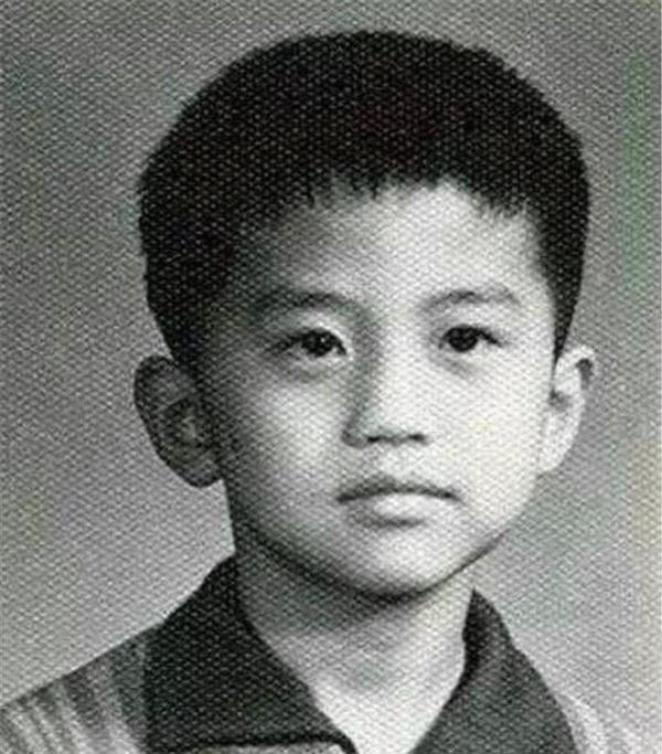 谁不曾少年!十张明星小时候照片,你能认出几个?