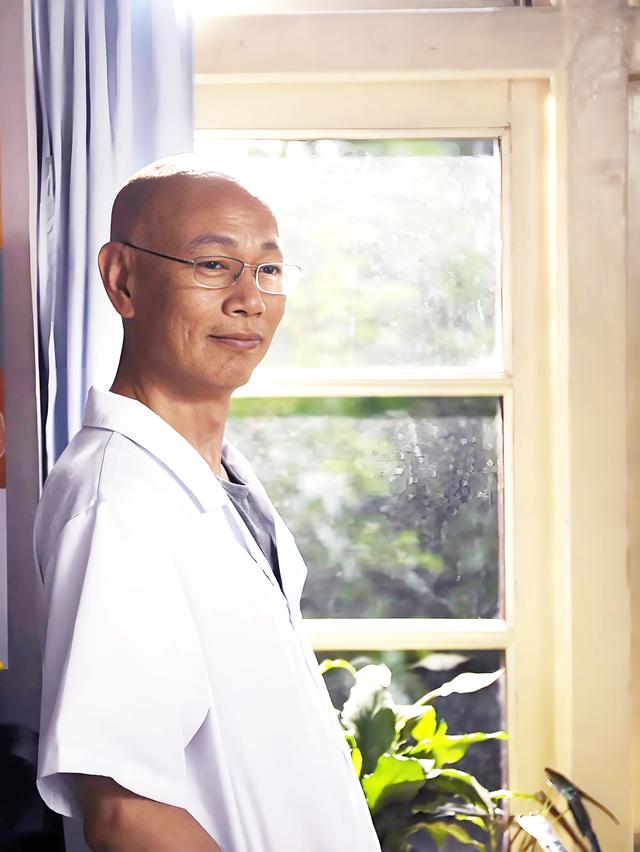 汪明荃上春晚引关注！她患双癌，丈夫罗家英患肝癌