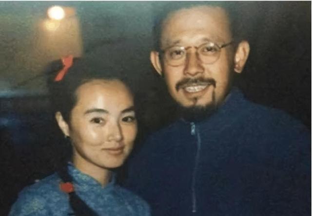 姜宏波：被姜文看中，靠“脱”一举成名，如今51岁为何依旧单身？