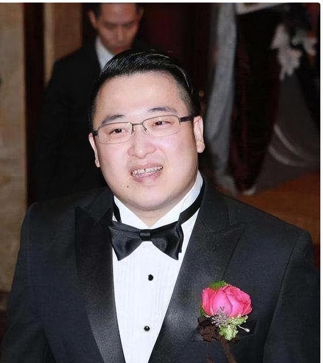 曾志伟的四个孩子：一个名导，一个败家，一个远嫁，一个50岁未婚