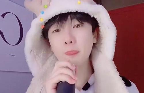 留胡子、秀肌肉，“扫娘风暴”过后，小鲜肉终于硬起来了