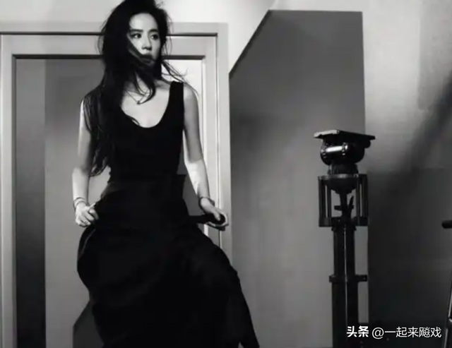 刘亦菲性感大红唇，她的颜值从未输过