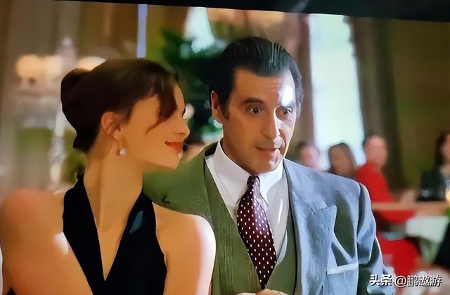 《闻香识女人》，人类情感的探索，心灵和肉体的欲望之旅