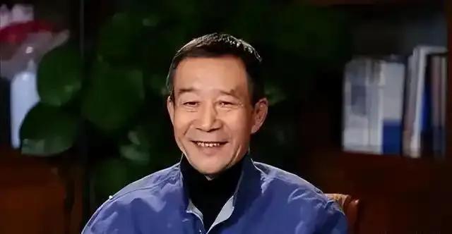 李雪健喉咙怎么了，李雪健声音嘶哑的原因