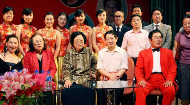 98岁丈夫离世,2人携手71年:2个月后,89岁的王昆追随而去