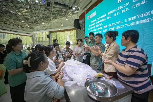 非遗走进重渡沟景区：指尖有绝技，以面塑万物