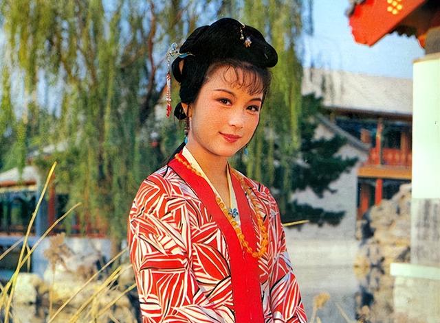 同样是“湘云醉卧”，将吴青芷和郭霄珍放在一起，差距就出来了