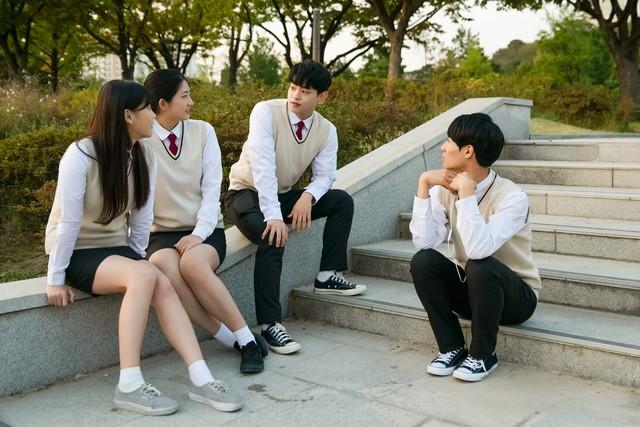 当男生觉得你很漂亮，会有什么表现