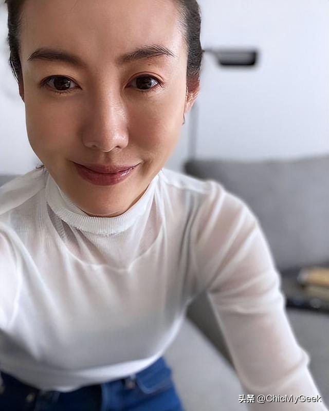 41岁友坂理惠脸歪暴瘦！日剧女神2次离婚，独自抚养18岁儿子