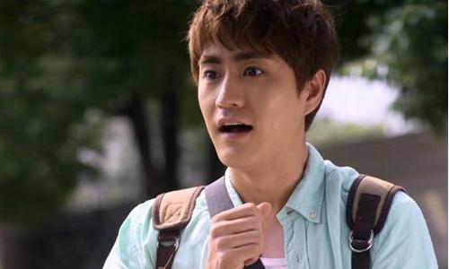 杨玏:父亲是杨立新,十几年不温不火,今却因私生活,频上热搜