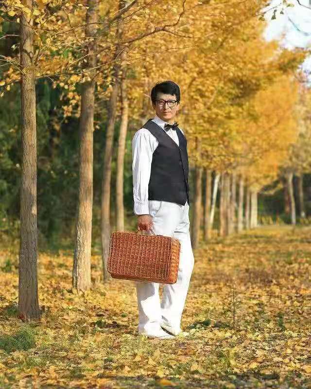 年代秀｜从运动服到瑜伽服，他的身上看不到岁月痕迹