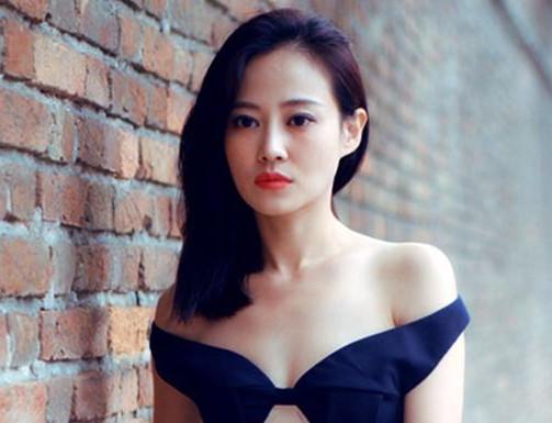 她说过决不参加综艺,今晚却为秦昊破例!现场激情拥吻始于那个“春风沉醉的夜晚”