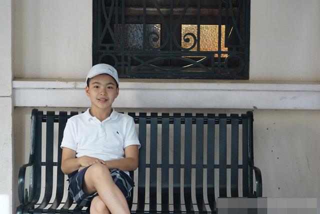 王中磊儿子威廉近照，和小时候差别大，14岁胡子拉碴太显成熟