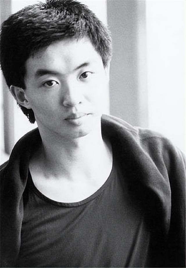 金星:顶着压力从男人变女人,她有3段婚姻两个配偶