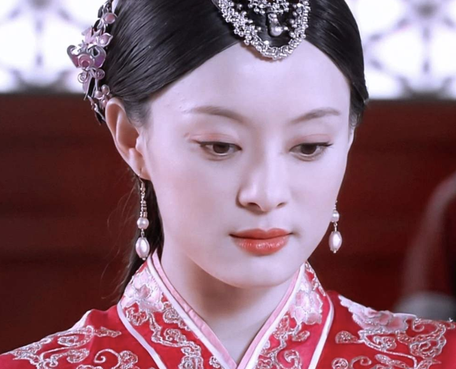 《甄嬛传》纯元皇后：是皇上的白月光，我却看到女人最悲凉一面