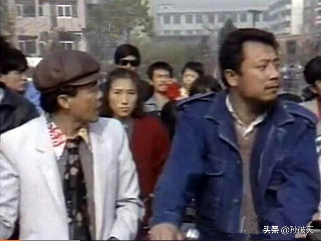 相声演员砸挂砸出的那些祸事，郭德纲、高峰都曾付出惨痛代价